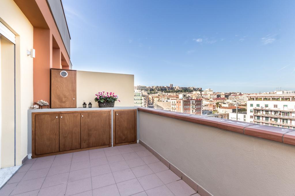 Apartamento Elafi Penthouse Cagliari Exterior foto